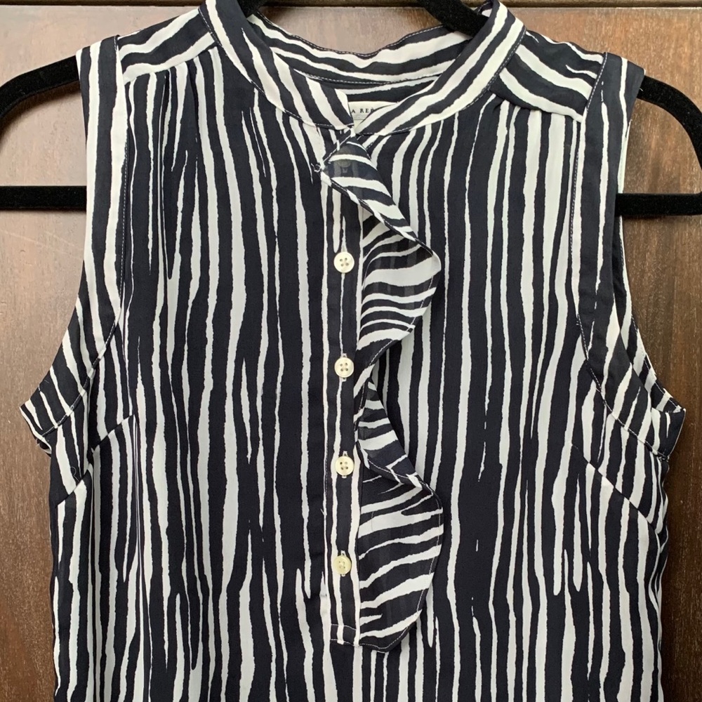 Banana Republic Black and White Tunic Blouse